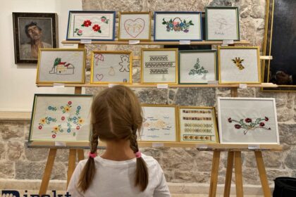 Izložba radova nastalih na radionici veza u Muzeju u Trebinju