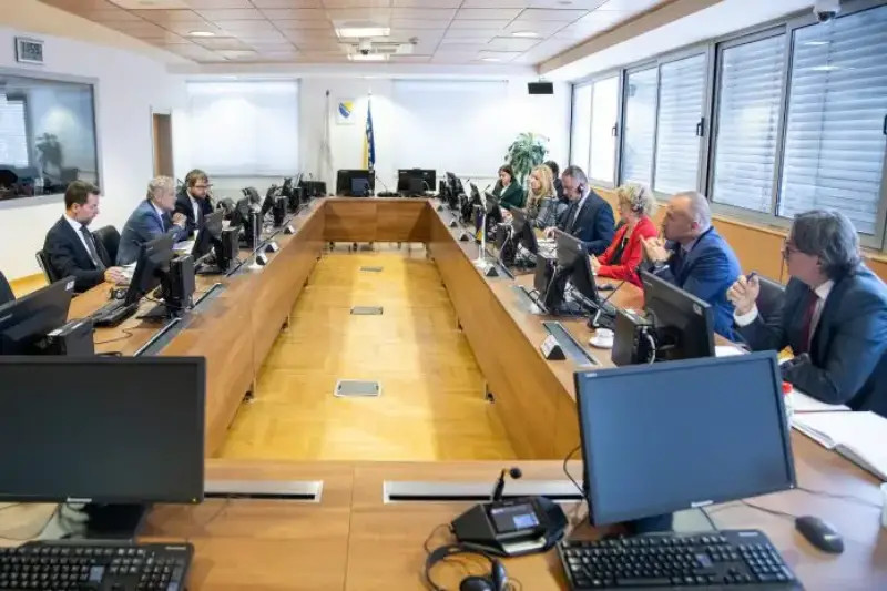 Ambasador Sattler u posjeti VSTV