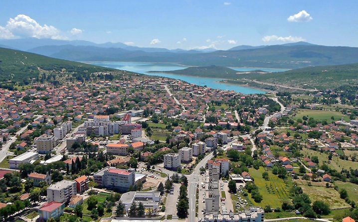 - Билећа је "мали град великих људи", смјештен у самом срцу Херцеговине, на југу Републике Српске, у коме је скоро све у знаку Светог Саве.