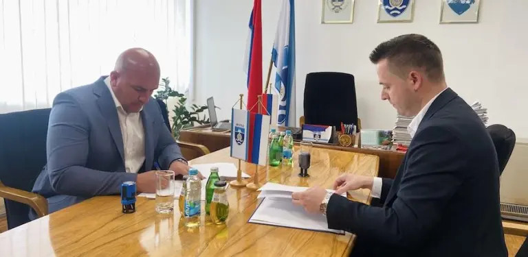 Potpisivanje ugovora u Foči,