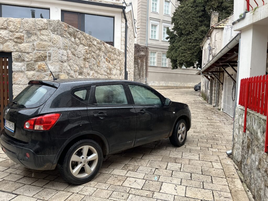 nepropisno-parkirana-vozila