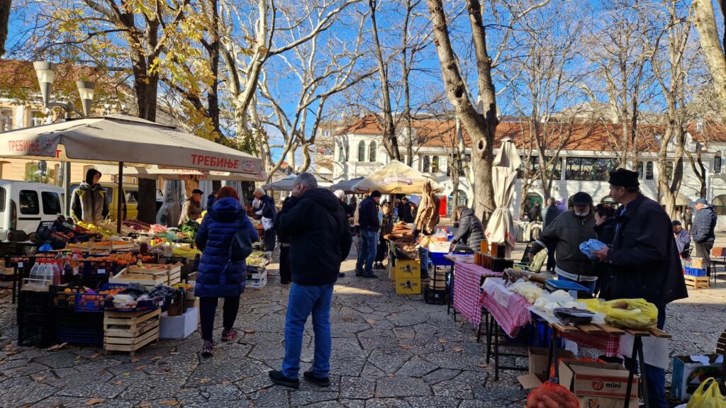 Božićna ponuda na trebinjskoj pijaci
