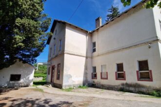 Škola u Lastvi pored Trebinja