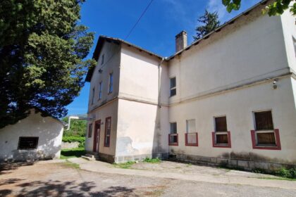 Škola u Lastvi pored Trebinja