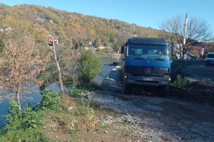 Eksploatacija šljunka kamioni