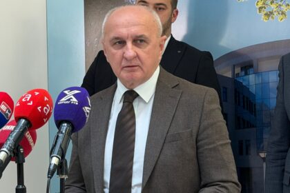 MInistar Petar Đokić