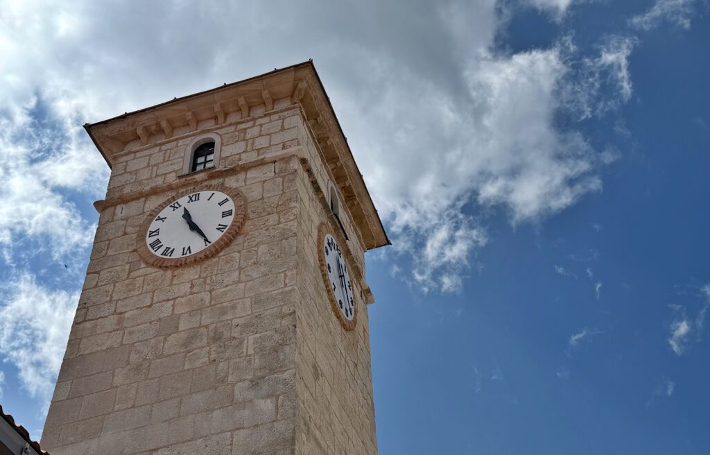 Sat kula u Nevesinju 