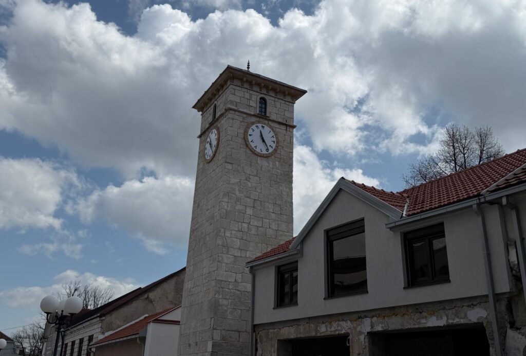 Sat kula u Nevesinju