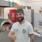 Fočak Mirko Ikonić otvorio je u Novom Sadu piceriju u kojoj možete da probate ovo popularno jelo napravljeno po autentičnom napuljskom receptu