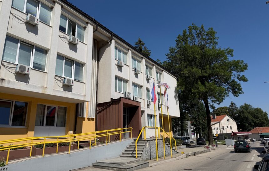 Zgrada u kojoj je smeštena uprava Opštine Nevesinje