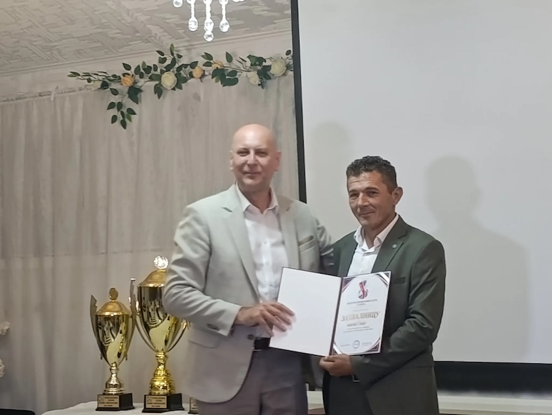 Maksim Skoko i Željko Tepavčević prilikom svečanosti uručenja zahvalnica za doprinos ŽOK Gacko